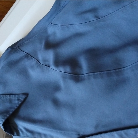 Blue V neck button down blouse 18, 20 - Picture 8 of 8